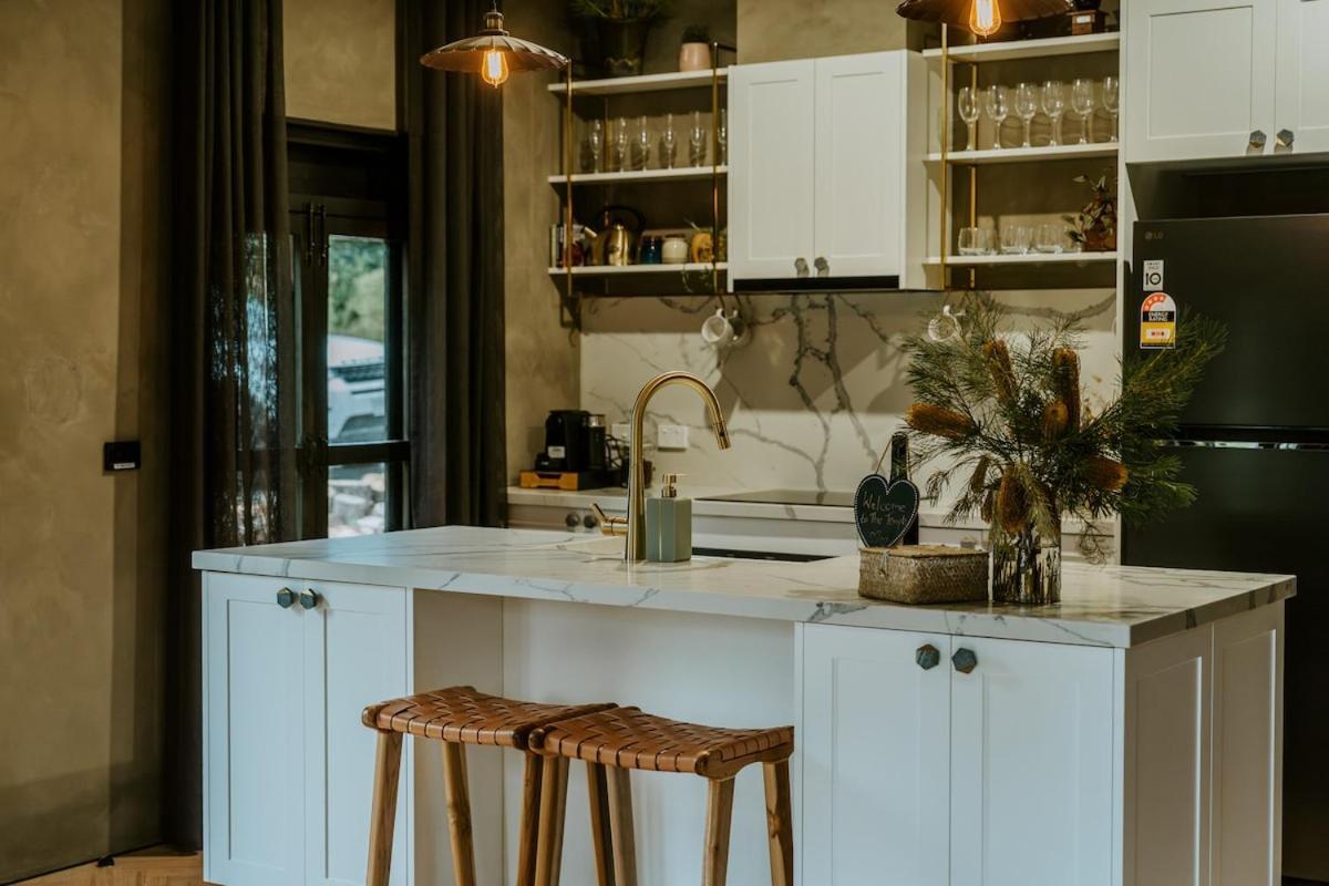 The Temple - Country Farm Retreat Villa Launching Place Eksteriør billede