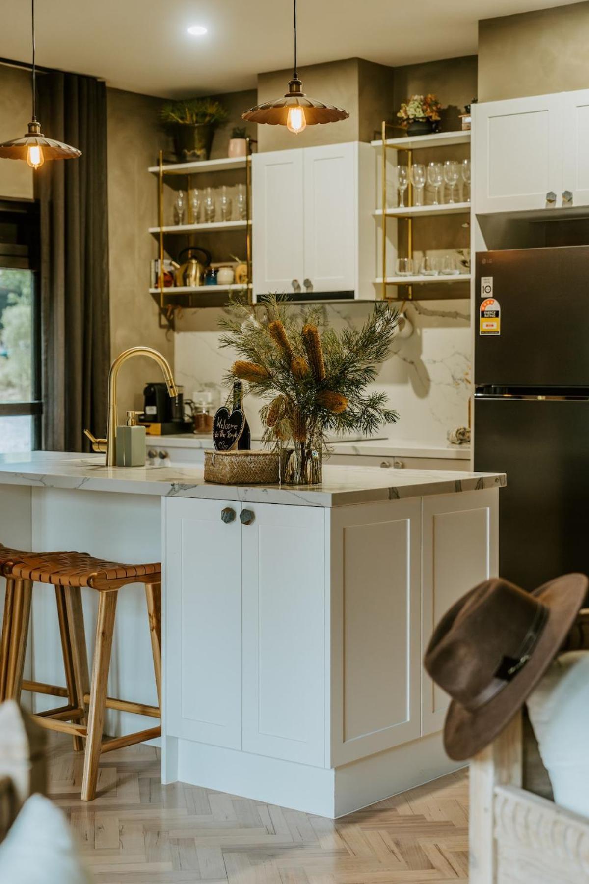 The Temple - Country Farm Retreat Villa Launching Place Eksteriør billede